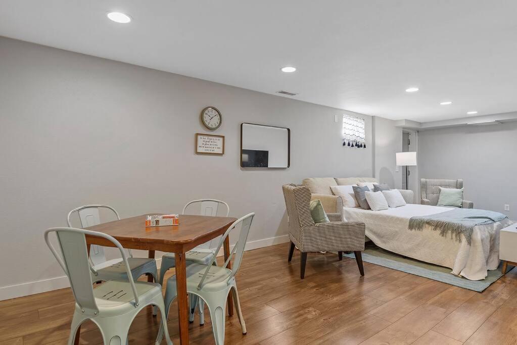 Roomy 5 Bed 3 Bath Fire Place Large Outdoor Space 래피드시티 외부 사진